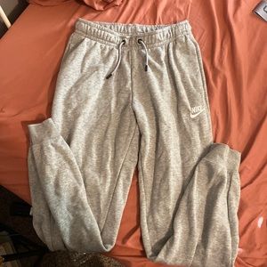 gray nike sweatpants